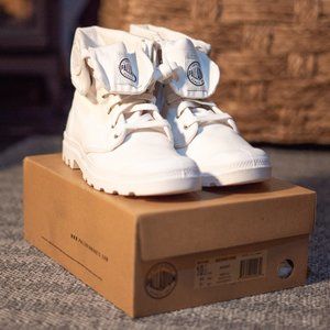 Palladium Baggy ALL White Cotton Canvas Boots! US 10.5 - Excellent Condition!